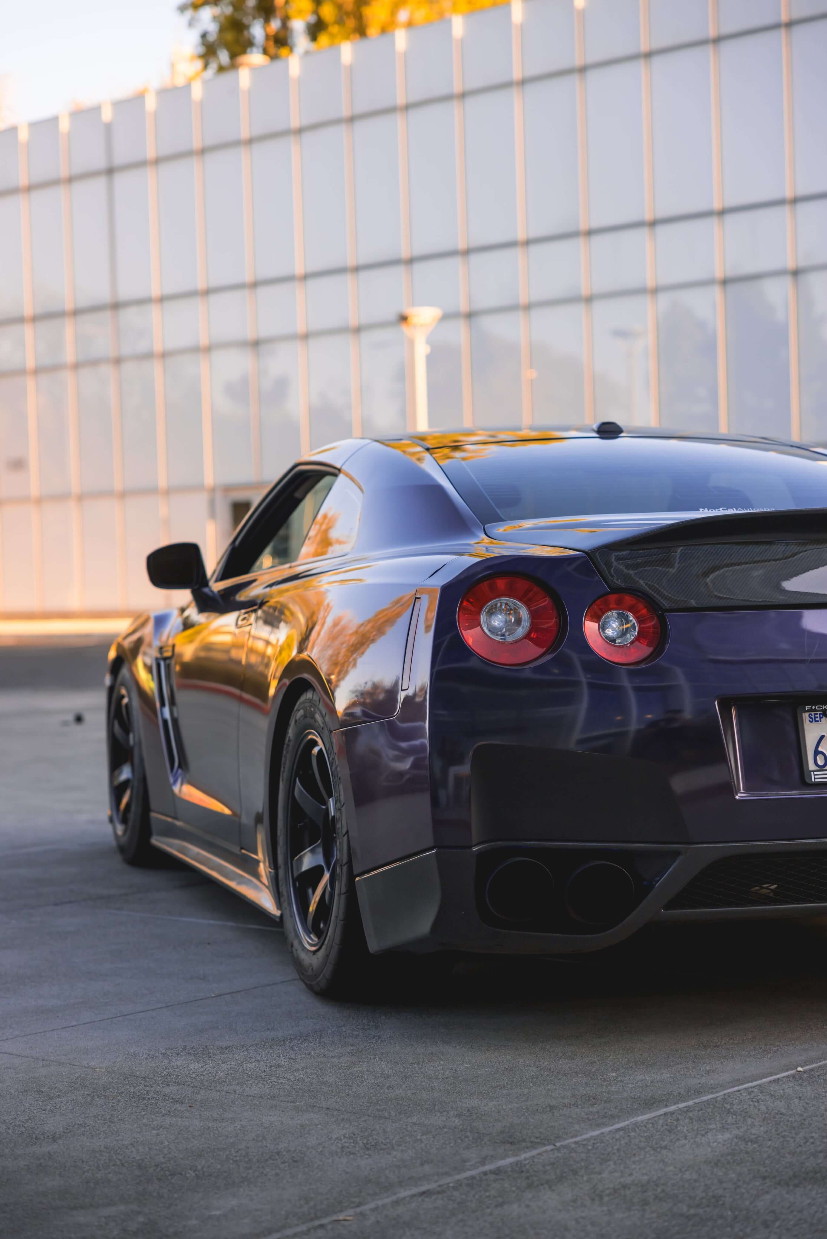 Carbon Fiber Duckbill Trunk - Nissan GTR R35.