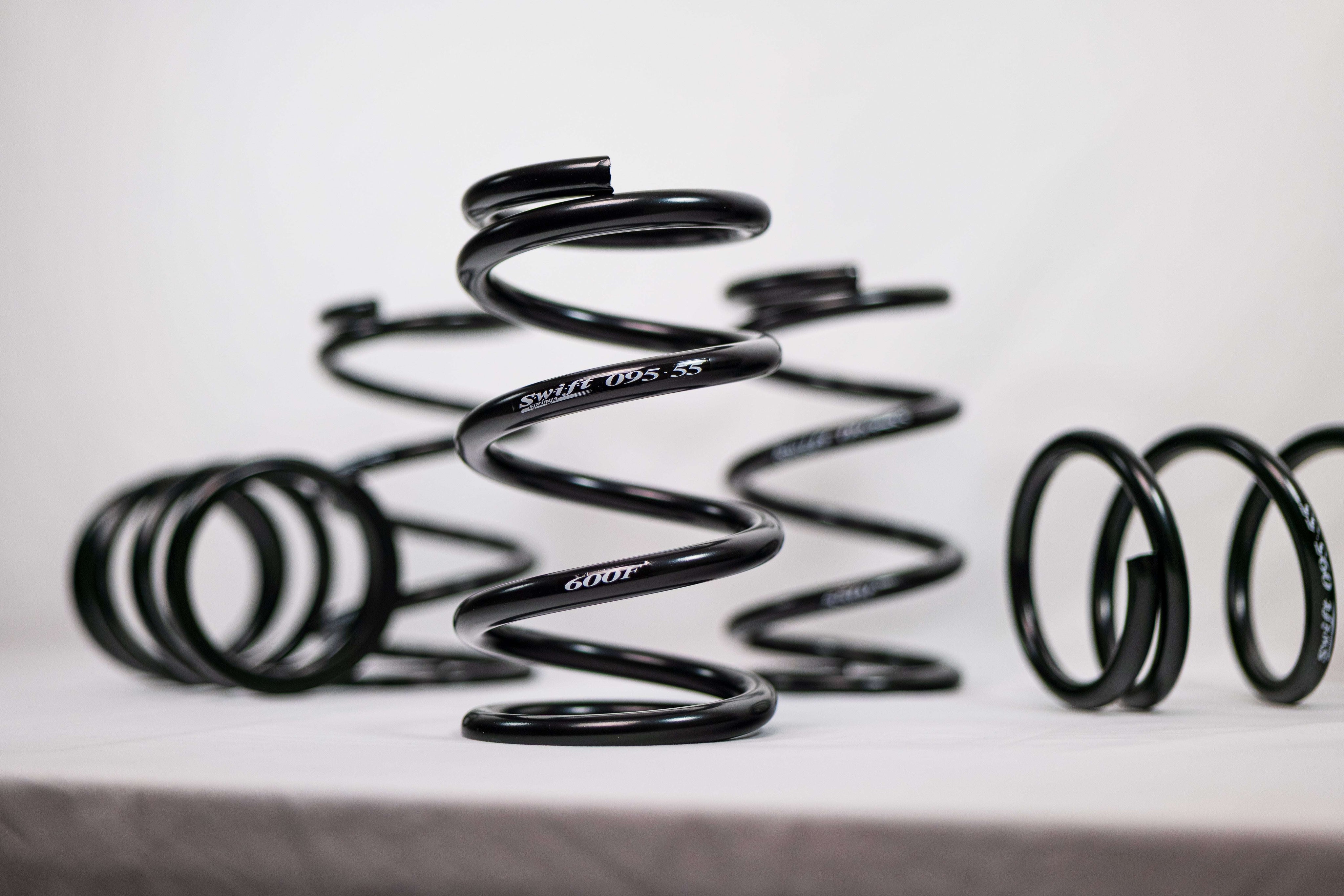 Standard Conventional High Travel Front Spring - 9.5" Length | 5.5" OD | 600lbs/inch