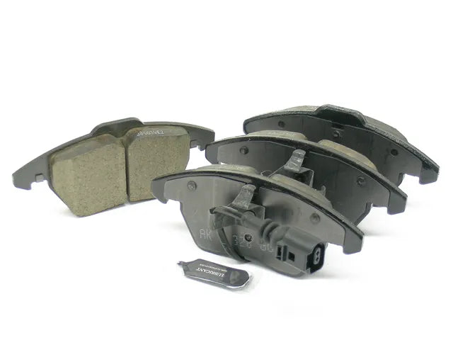 Akebono Brake Pad Set 5K0-698-151 B.