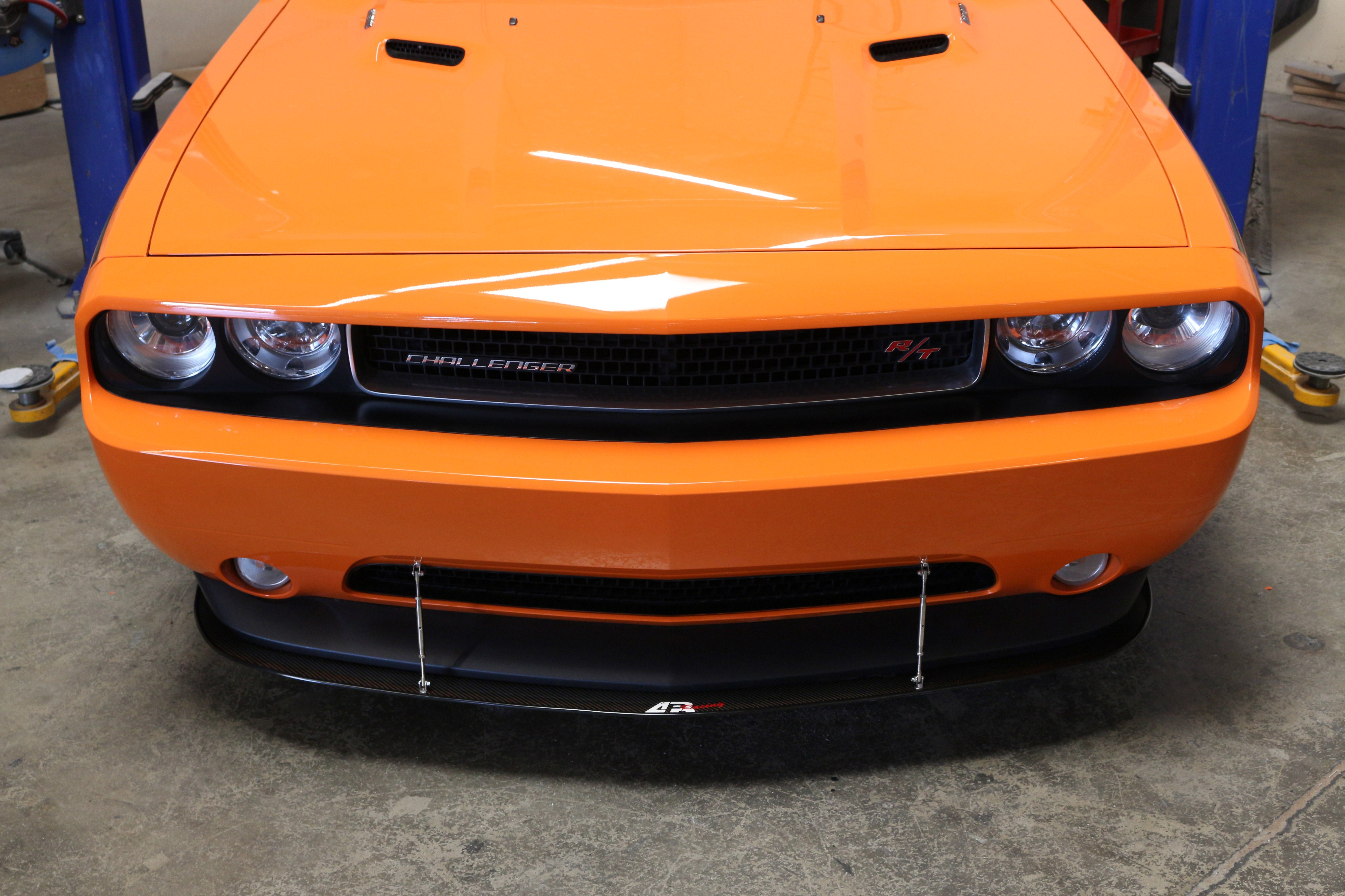 dodge-challenger-rt-sxt-front-wind-splitter-2011-2014