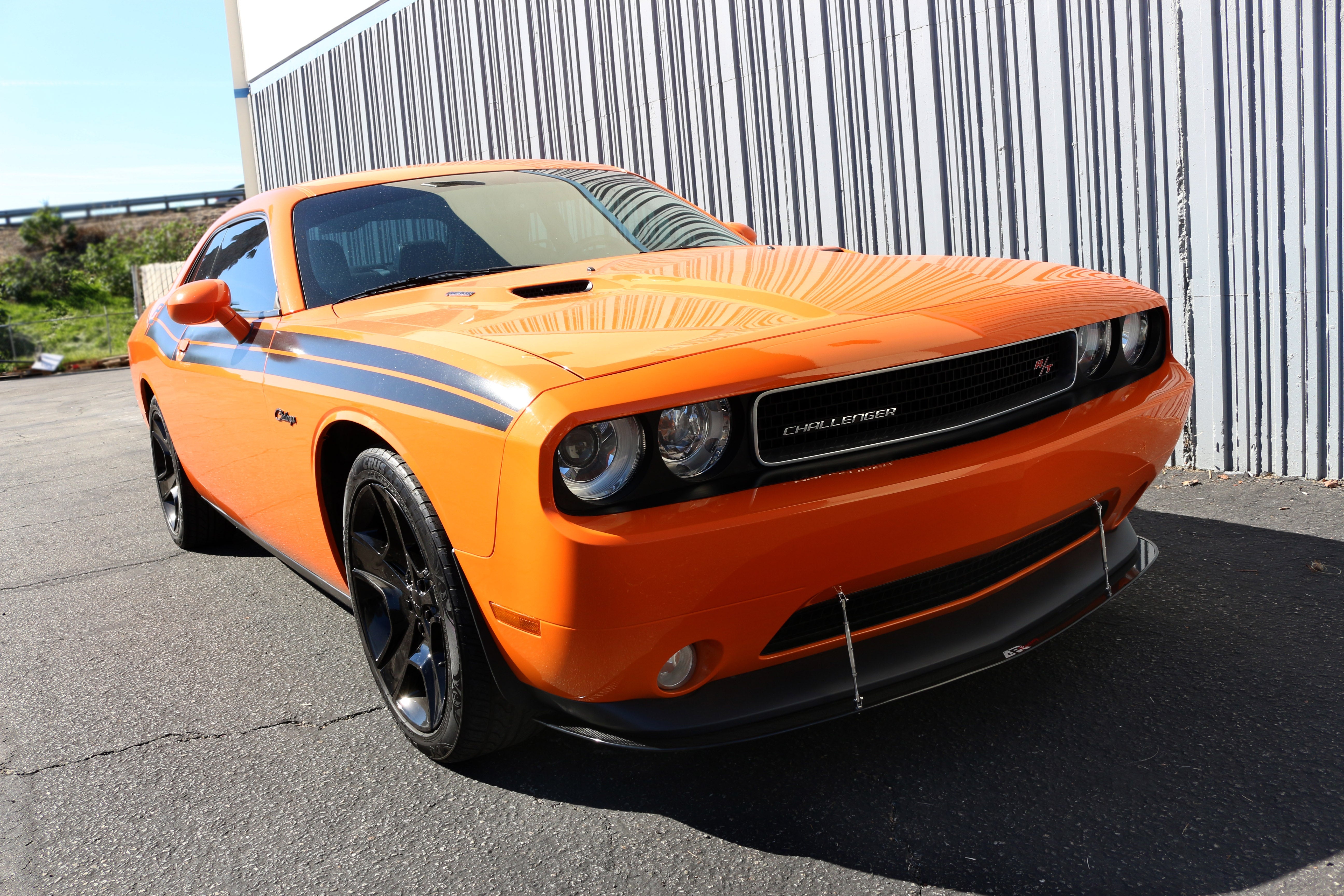 dodge-challenger-rt-sxt-front-wind-splitter-2011-2014