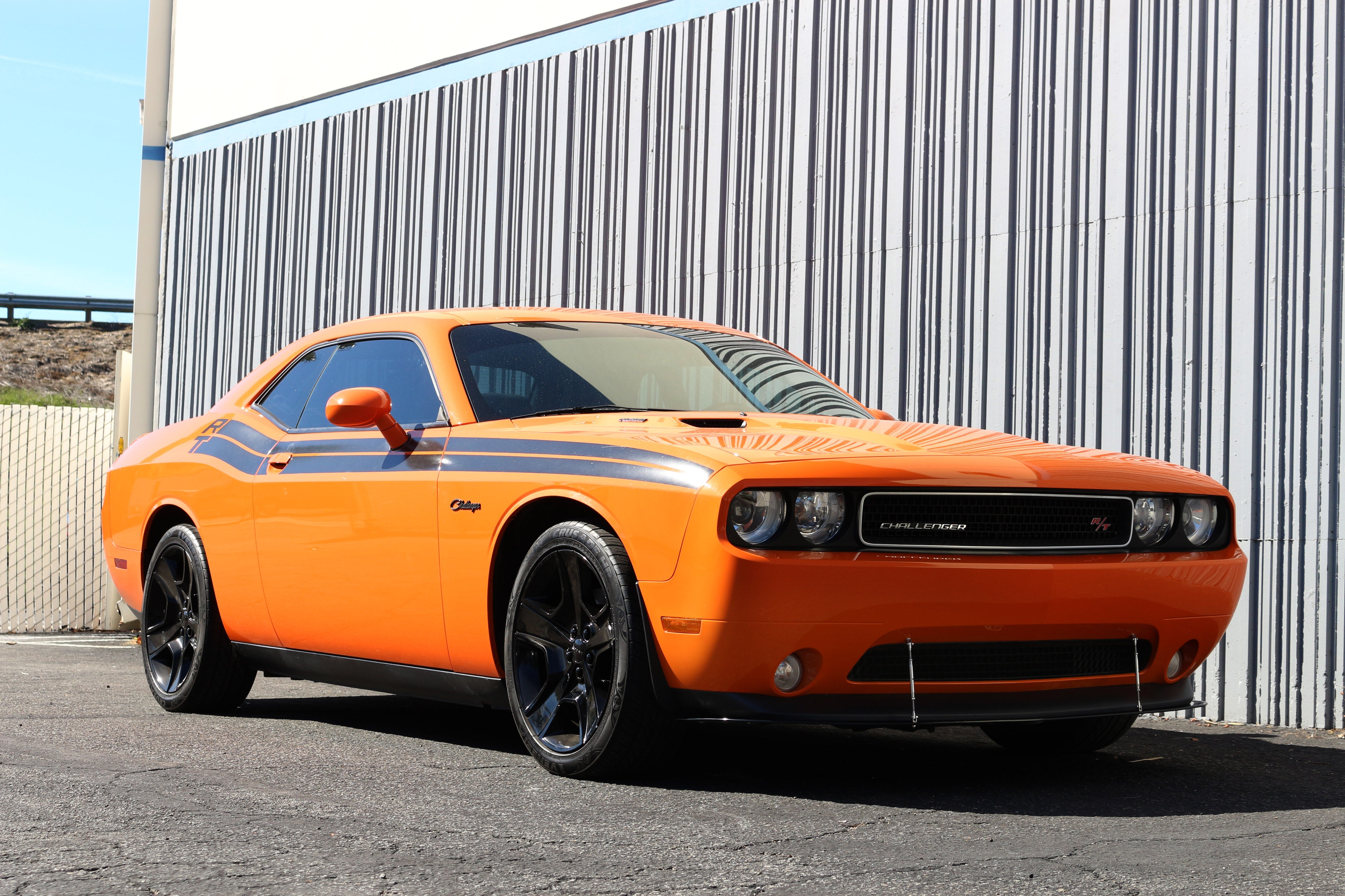 dodge-challenger-rt-sxt-front-wind-splitter-2011-2014