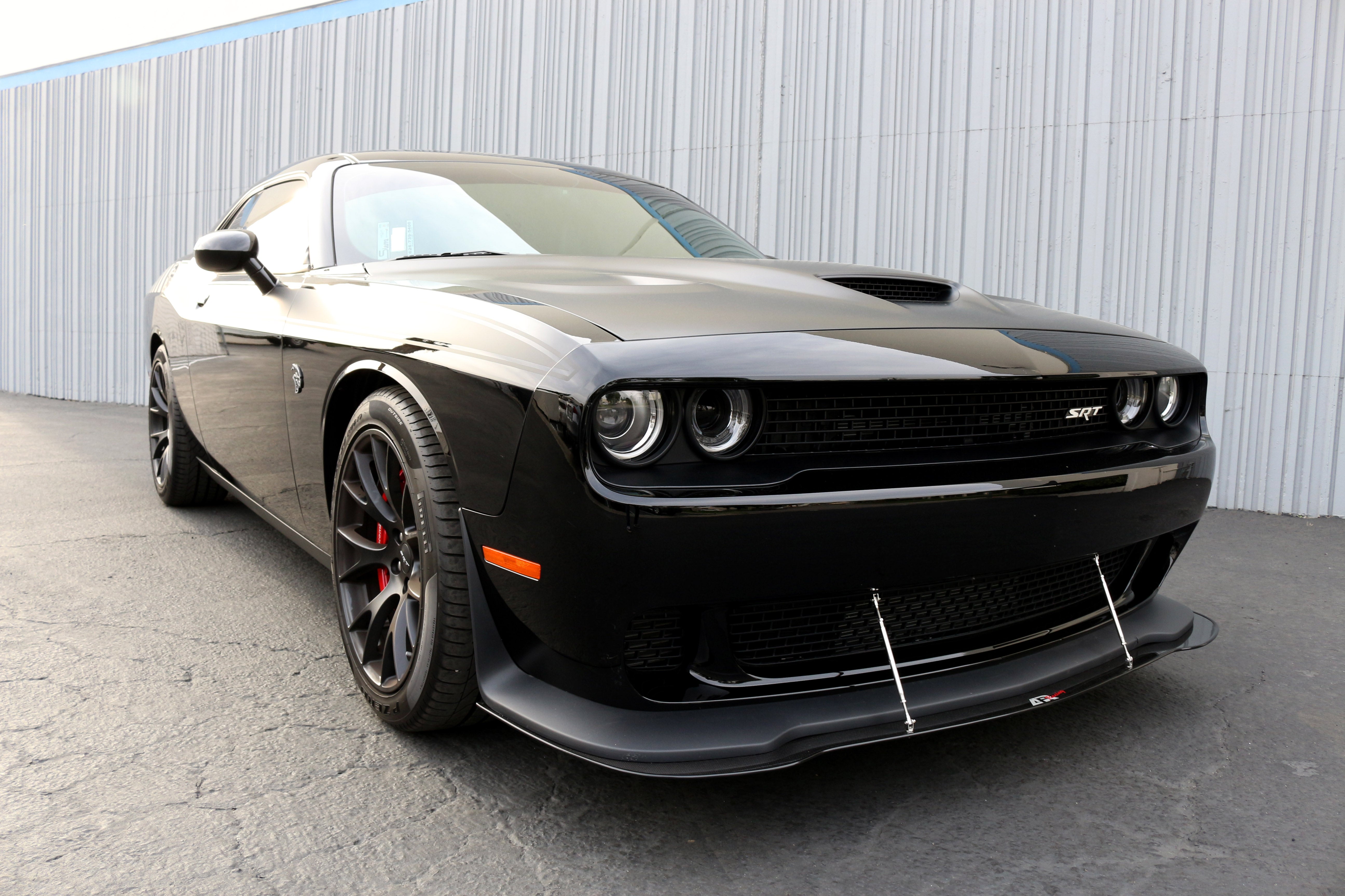 dodge-challenger-hellcat-front-wind-splitter-2015-2019