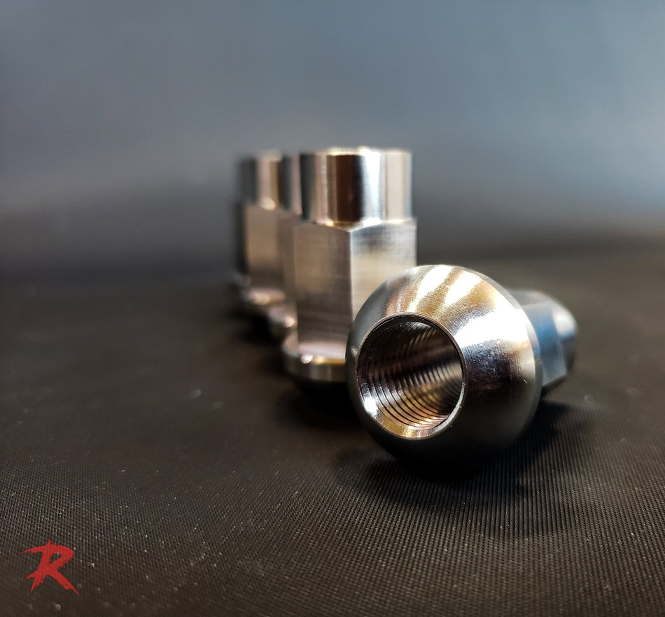 R14 Ball Seat Lug Nuts