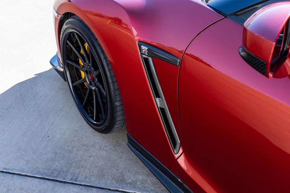 OEM Style Carbon Fiber Front Fender Vent For Nissan GTR R35.