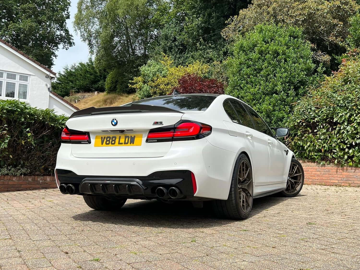PSM Style High Kick Carbon Fiber Trunk Spoiler - BMW F90 M5 / G30 5 Series.