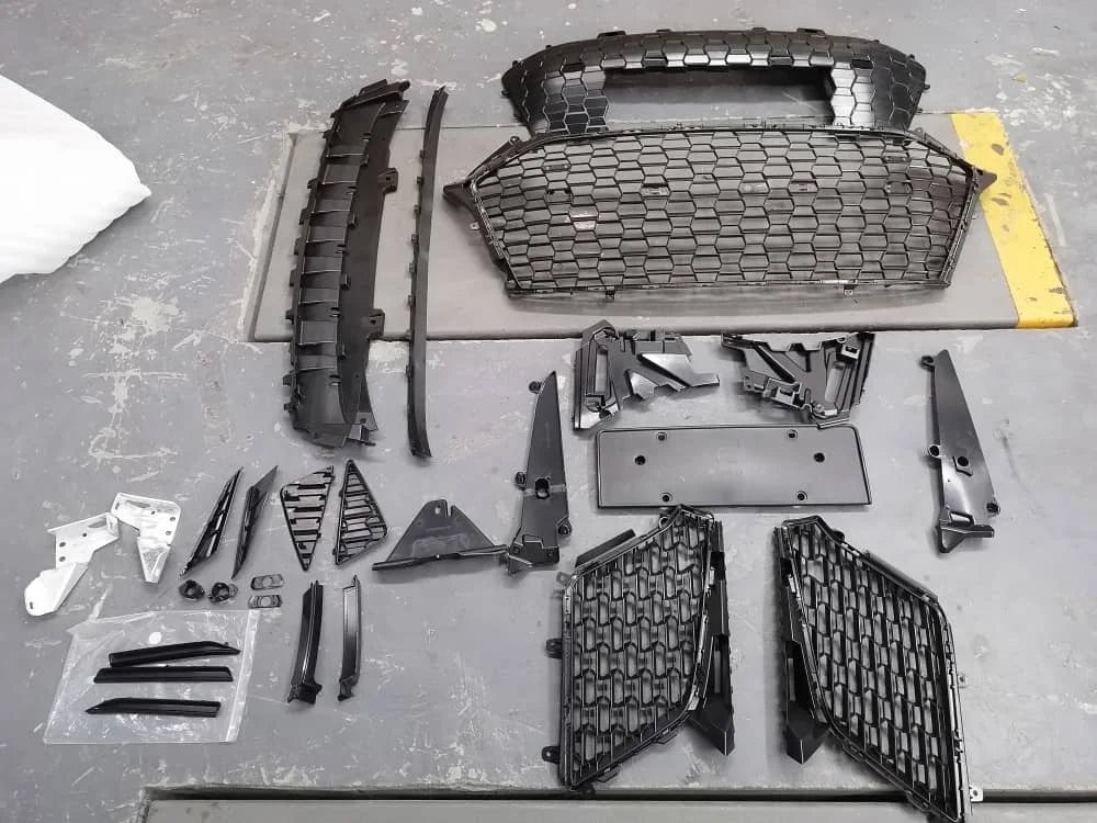 Face Lift Full Conversion Kit  2017-2018 to 2019-2023 - Audi R8 Gen 2 2017-2018.