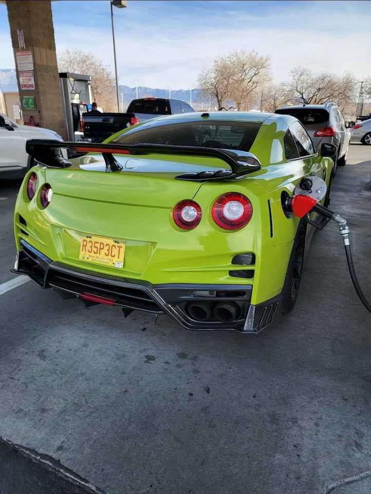 TS Style Full Carbon Body Aero Kit - Nissan GTR R35.
