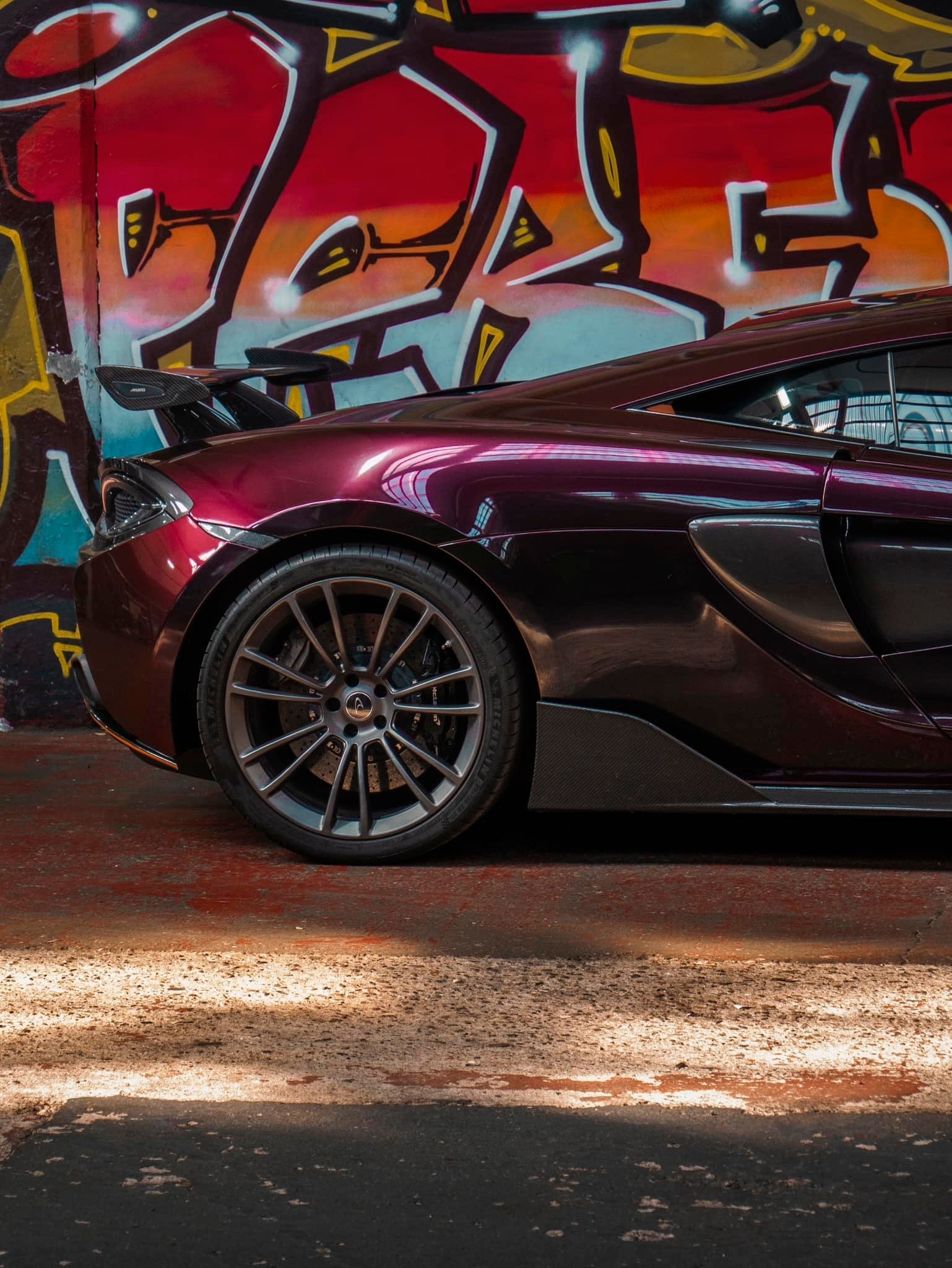 https://www.thecarbonindustries.com › products › 600lt-style-carbon-fiber-side-skirts-mclaren-570gt-570s

