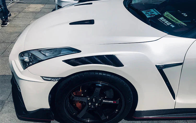 Nismo Style Carbon Fiber fender - Nissan r35 GTR.