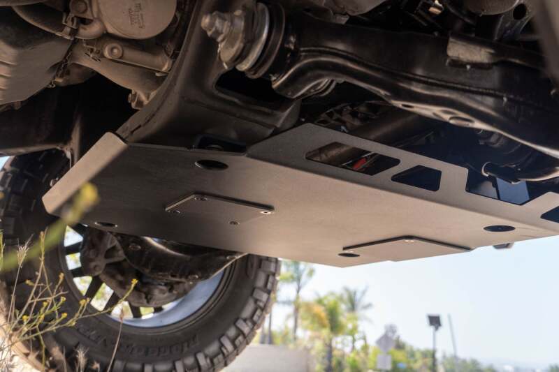 DV8 Offroad 16-23 Toyota Tacoma Front Skid Plate