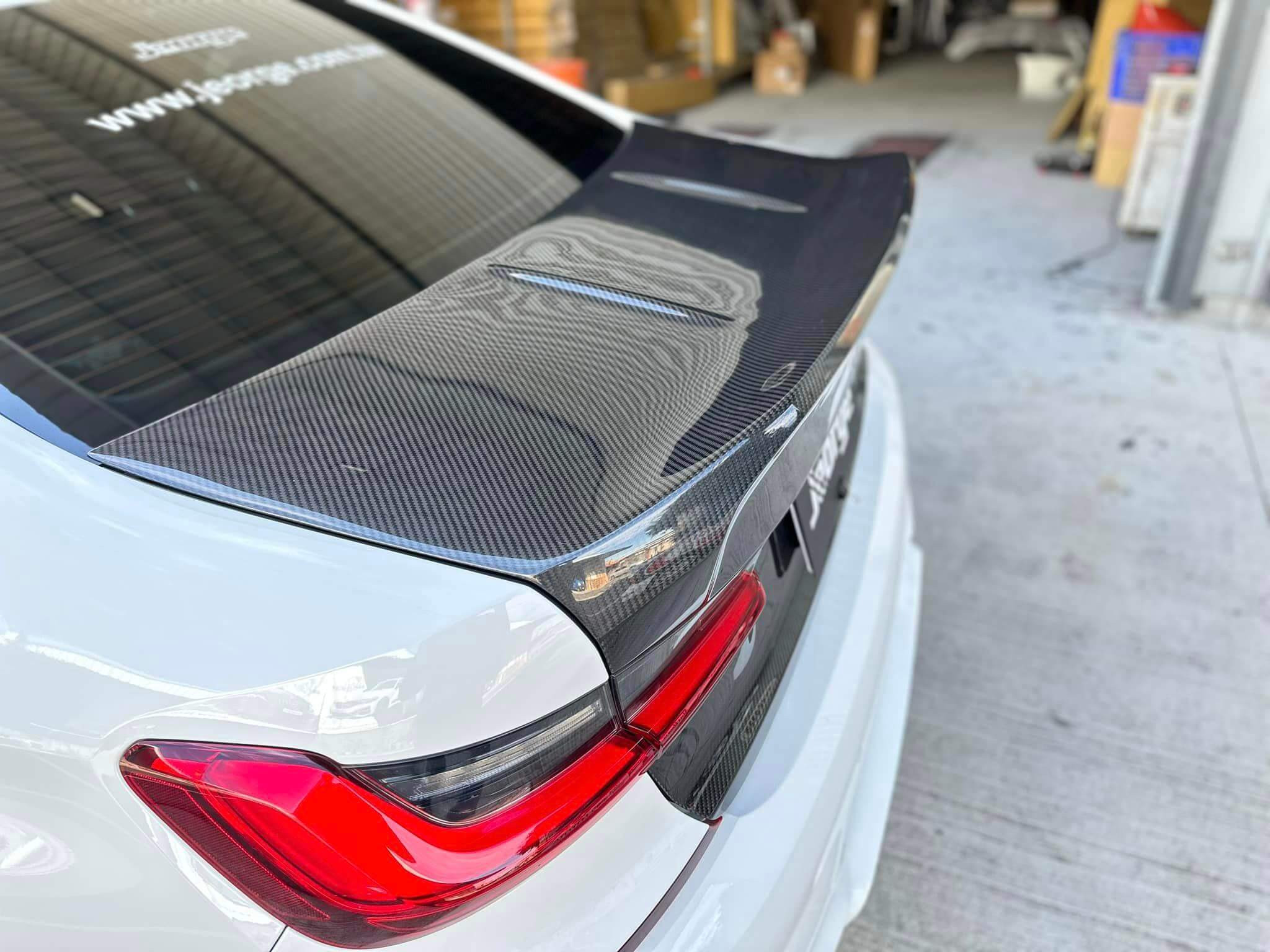 Prepreg Carbon Fiber CSL Trunk - BMW G80 M3/G82/G83 M4.
