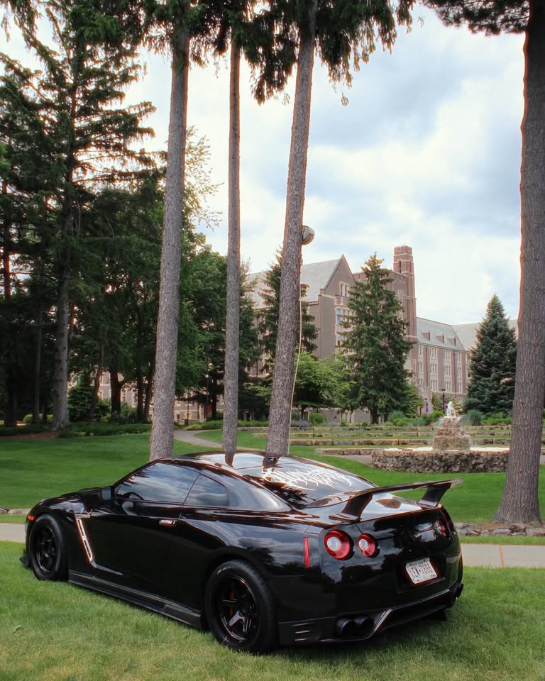 Carbon Fiber Rear Trunk Spoiler Wing - 08-16 Nissan GTR R35.
