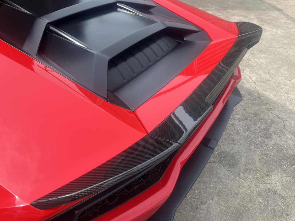 Lamborghini Huracan Carbon Fiber duckbill Spoiler.