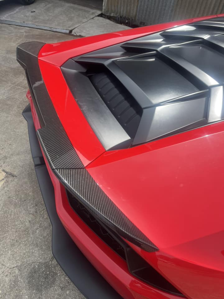 Lamborghini Huracan Carbon Fiber duckbill Spoiler.