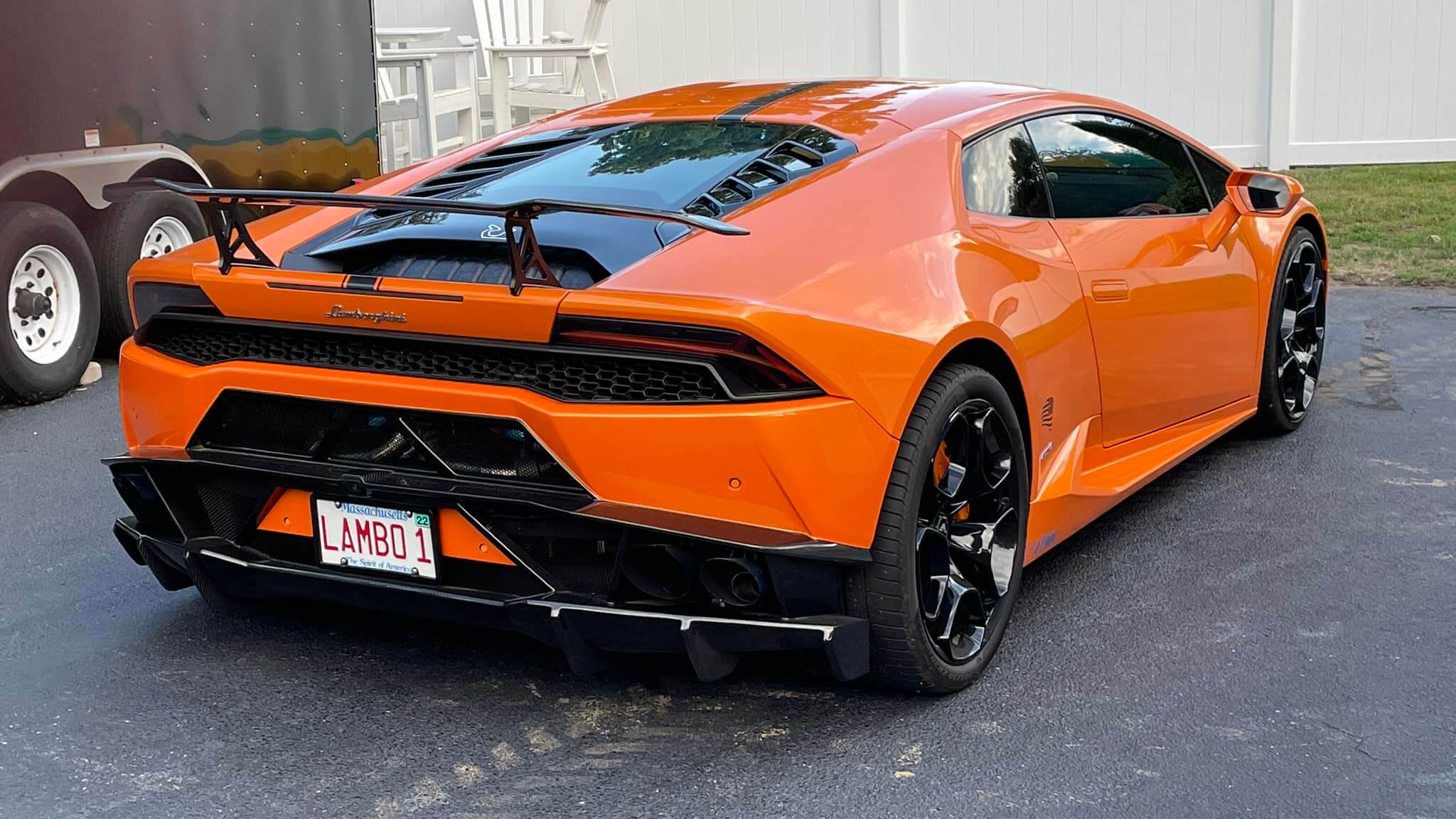 Carbon Fiber Diffuser - Lamborghini Huracan.
