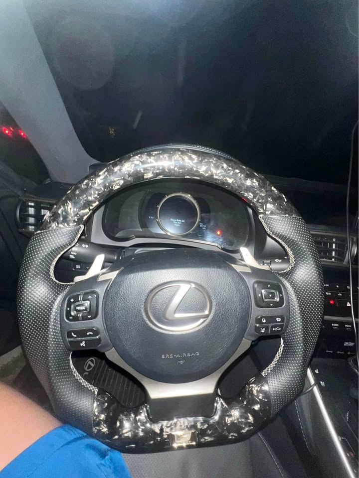Full Custom Steering Wheel - Lexus IS/RC [2016+].