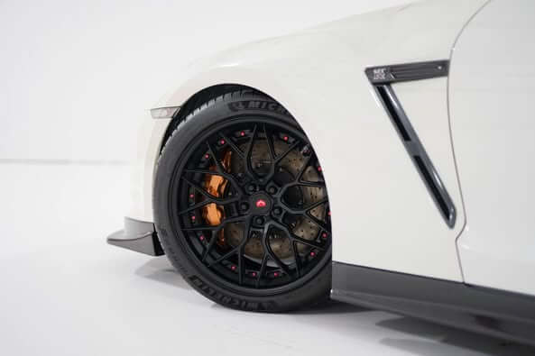 Carbon Fiber Side Skirts - Nissan R35 GTR.