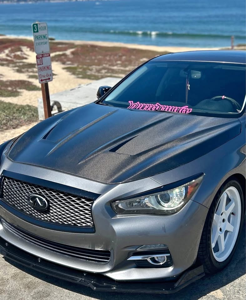 vented Carbon fiber Hood - 2014-2017 Infiniti Q50.