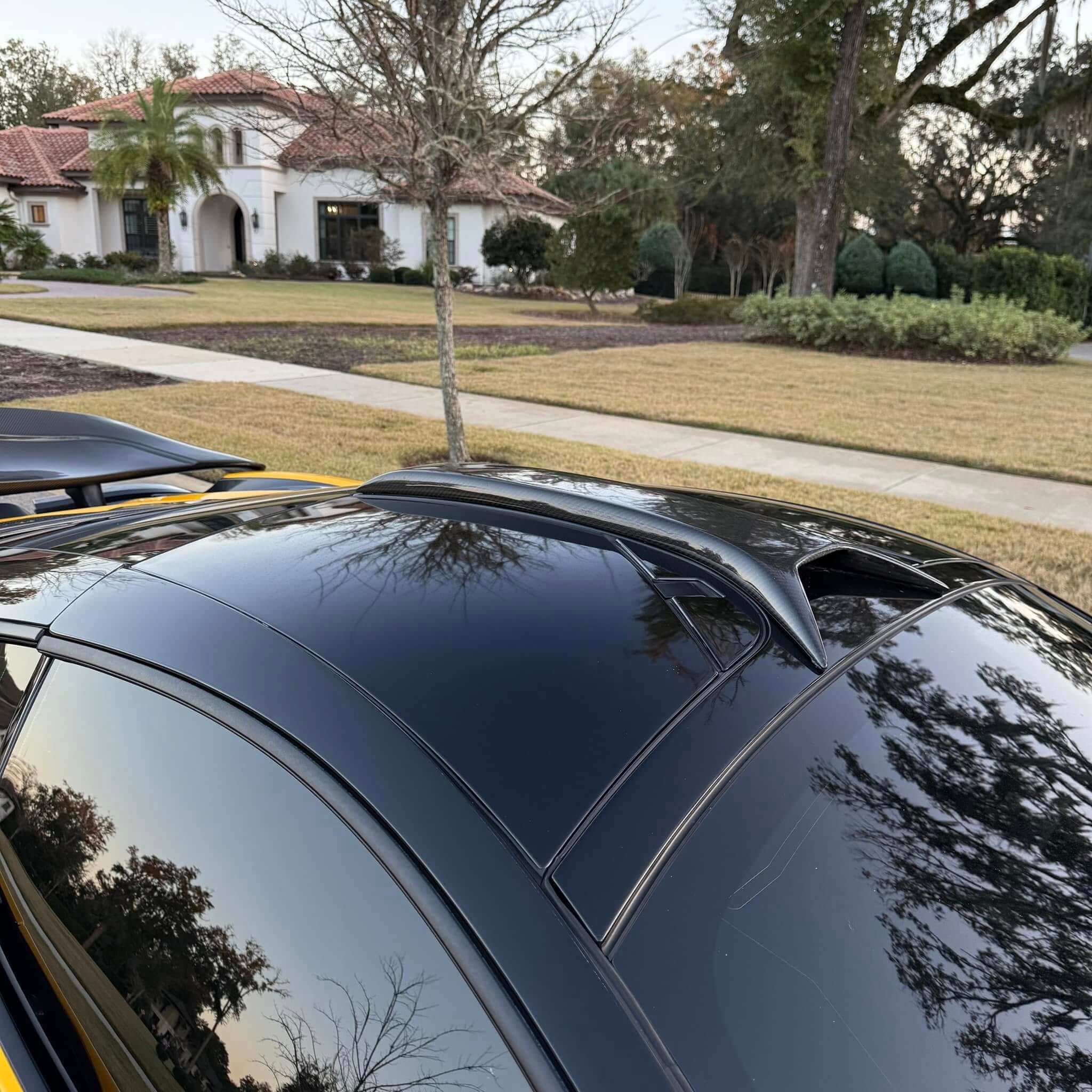 Novi Style Dry Carbon Fiber Air Intake Roof Scoop Vents - McLaren 720s Coupe.
