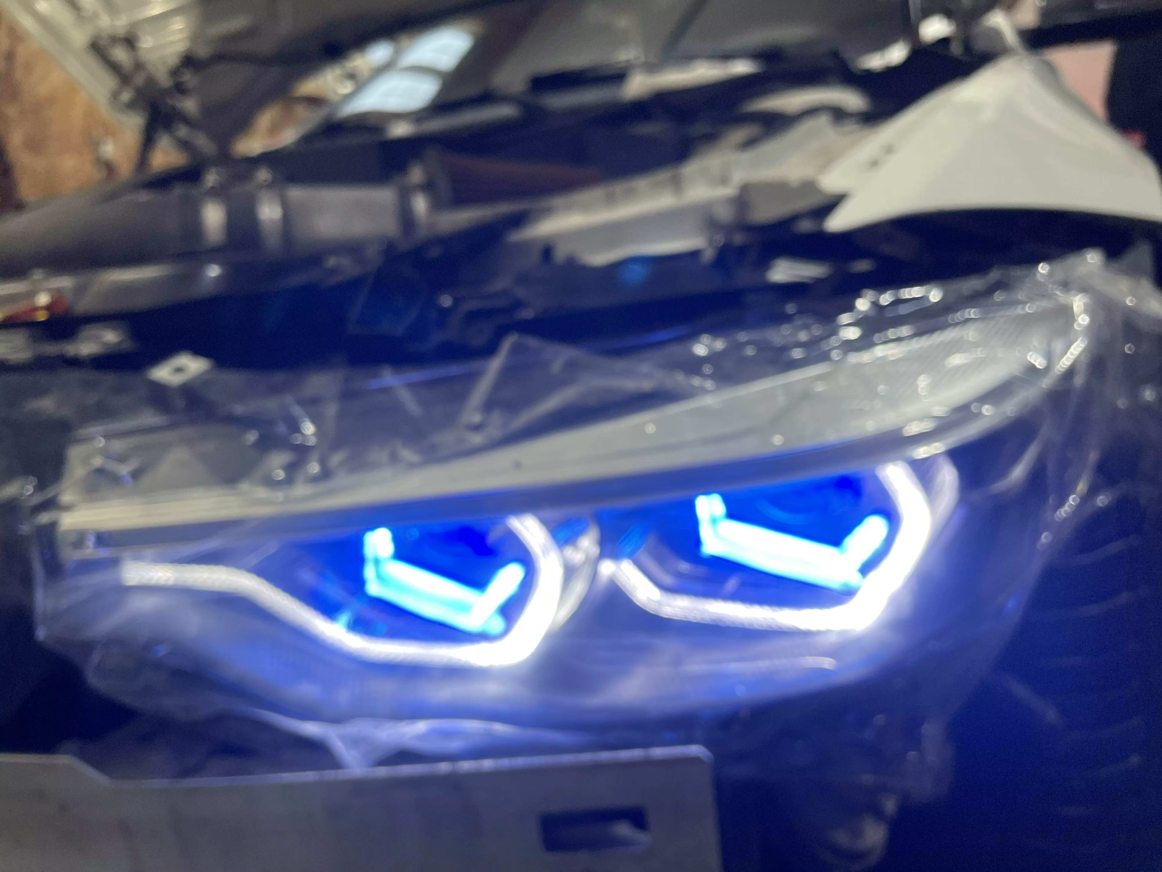 LED Headlight w/ Blue X bulb - BMW F8X F80 M3 F82 F83 M4 F32 F36.