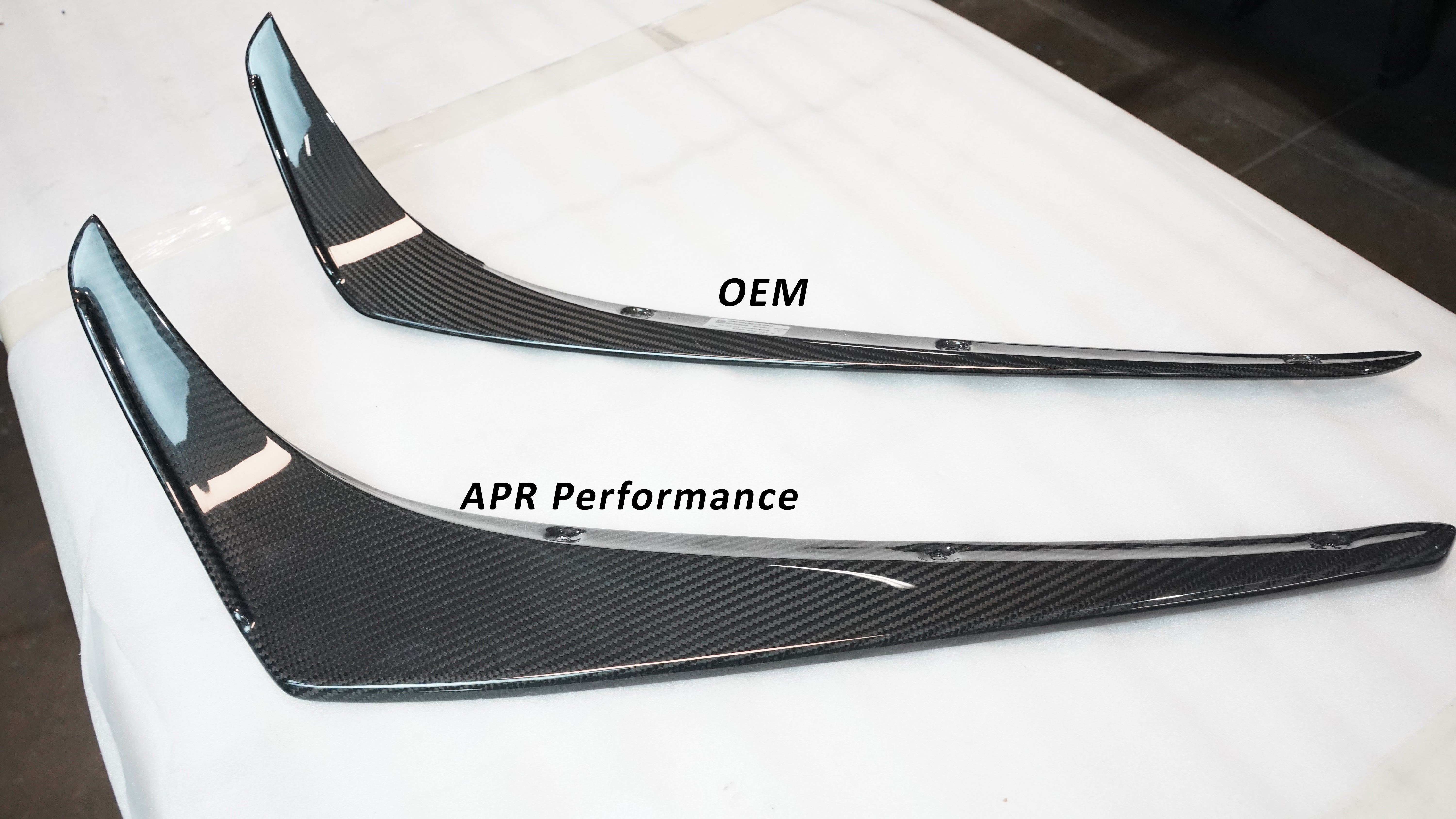 mercedes-benz-amg-gtr-pro-front-bumper-canards-2020