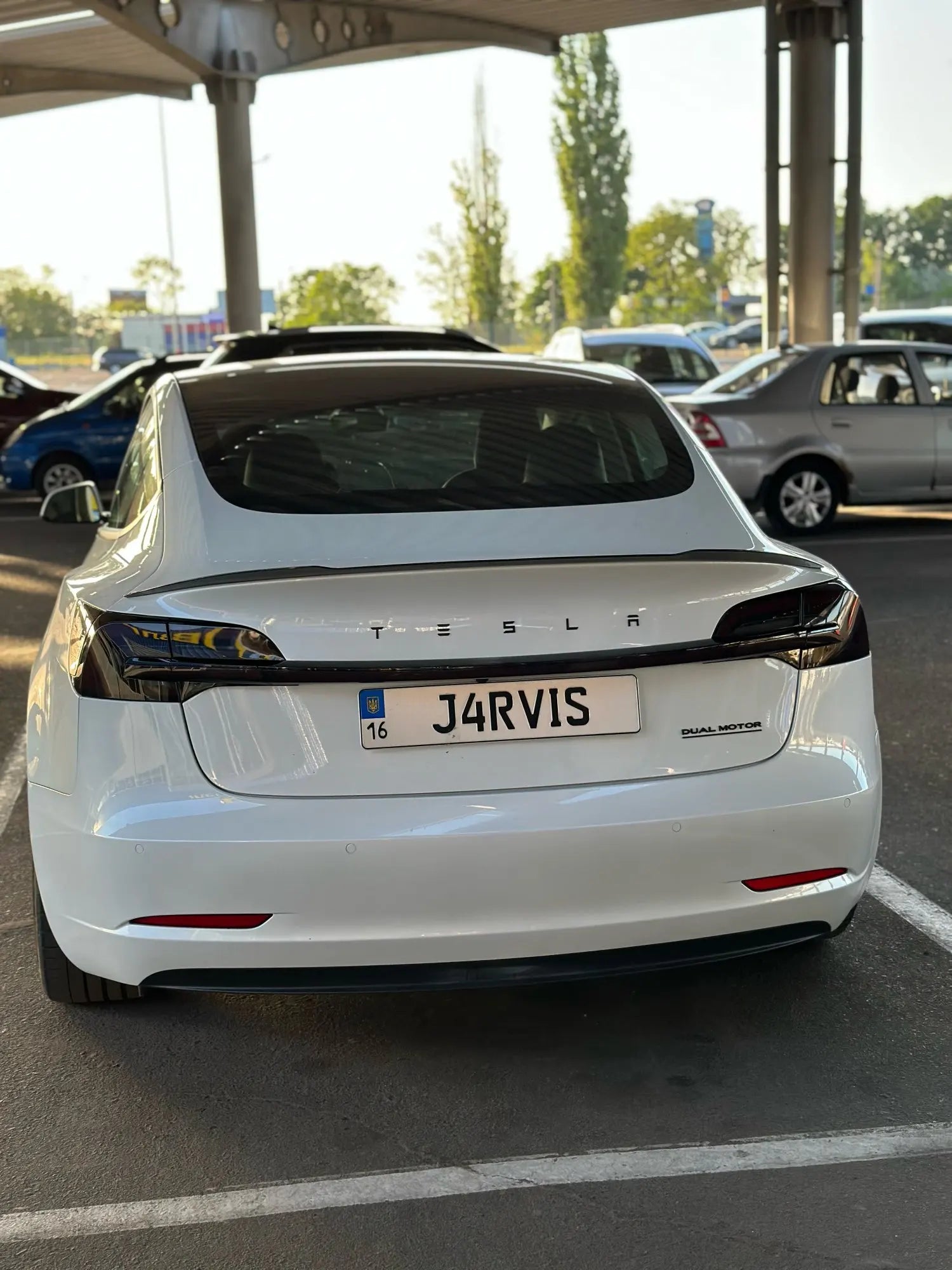 Full-Width Tail Light Dynamic Bar Taillight - Tesla Model Y & 3.