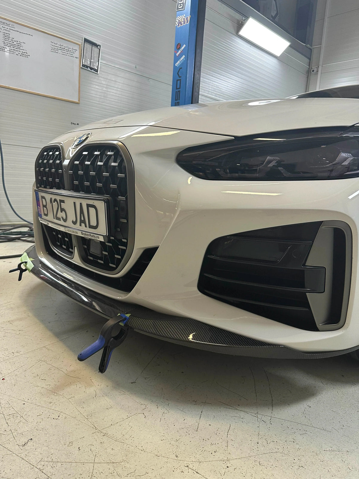 MP Style Carbon Fiber Front Lip - BMW G22 / G23 4 Series.