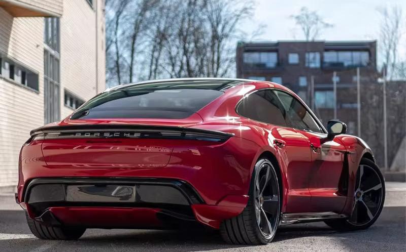 Carbon Fiber Spoiler (3pc) - Porsche Taycan.