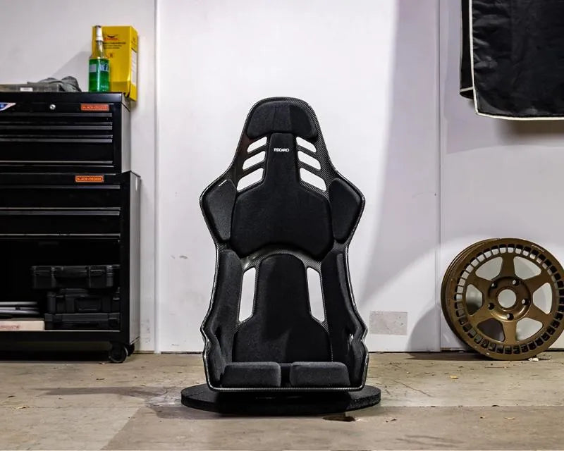 Recaro Podium CFRP Passenger Seat.