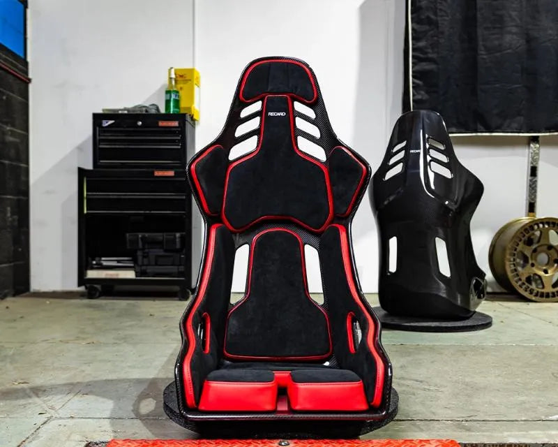 Recaro Podium CFRP Passenger Seat.