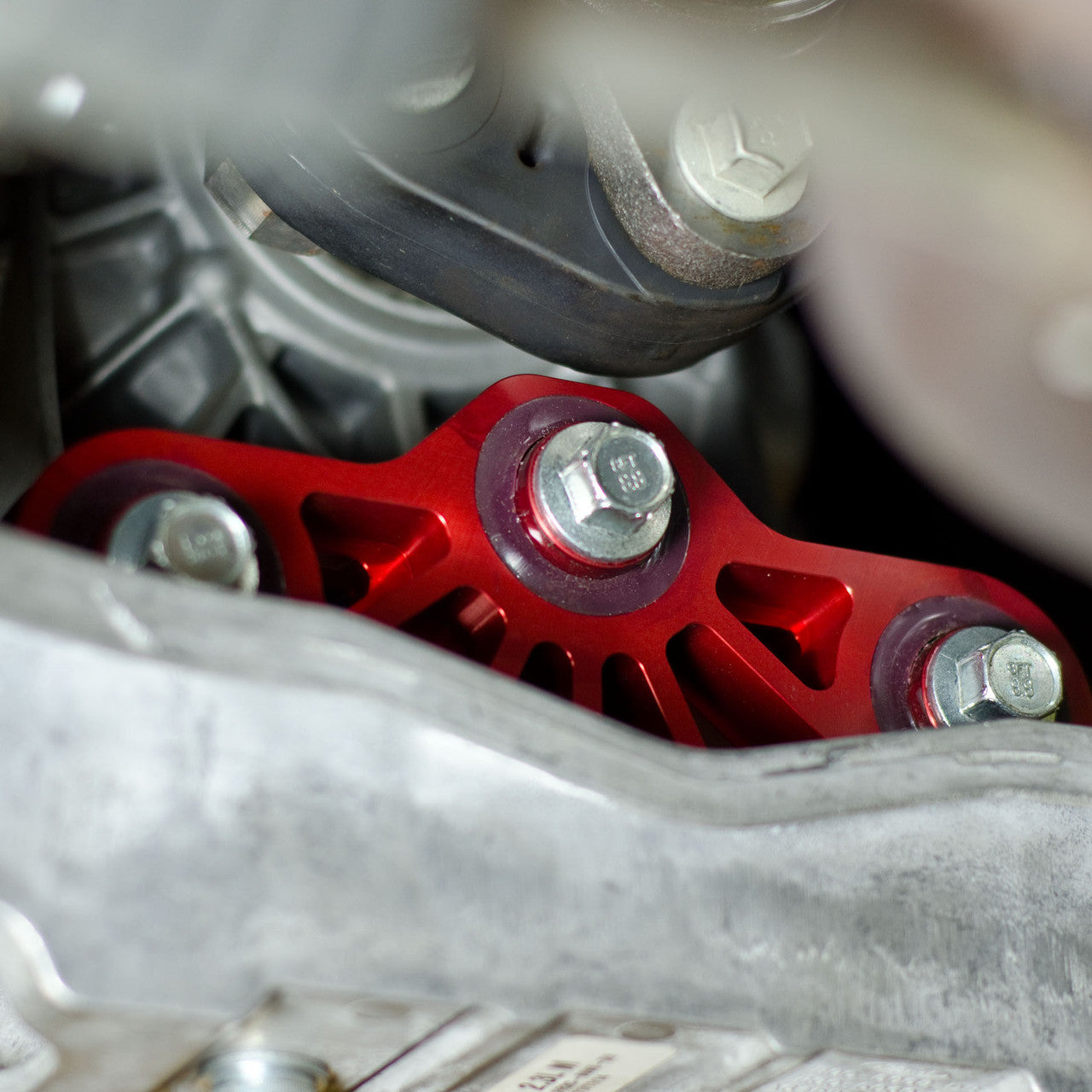 MUSTANG TRANSMISSION MOUNT