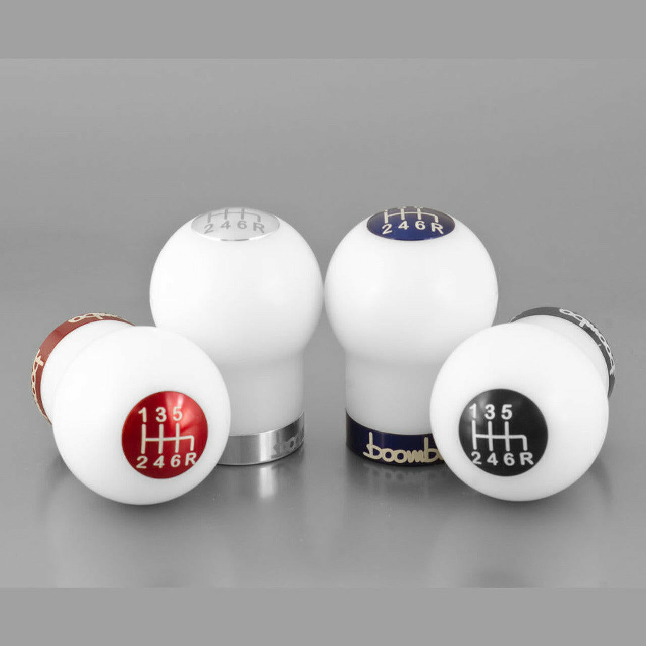 SUBARU 270G SHIFT KNOB WHITE.