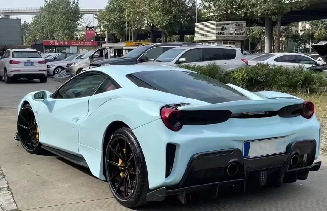 488 Pista Style Carbon Fiber Full Conversion Kit - Ferrari 488.