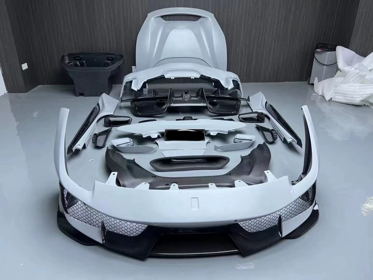 488 Pista Style Carbon Fiber Full Conversion Kit - Ferrari 488.