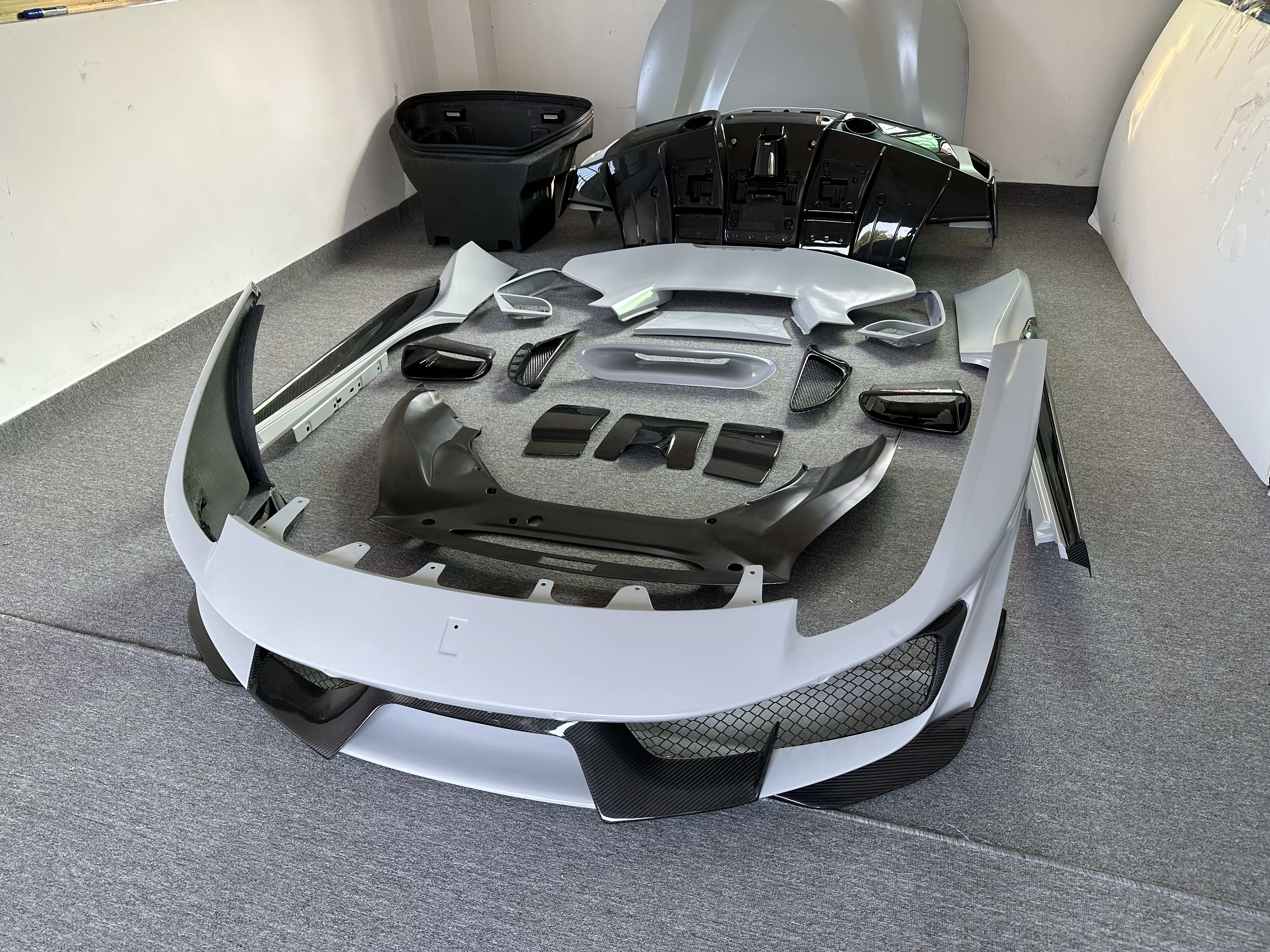 488 Pista Style Carbon Fiber Full Conversion Kit - Ferrari 488.