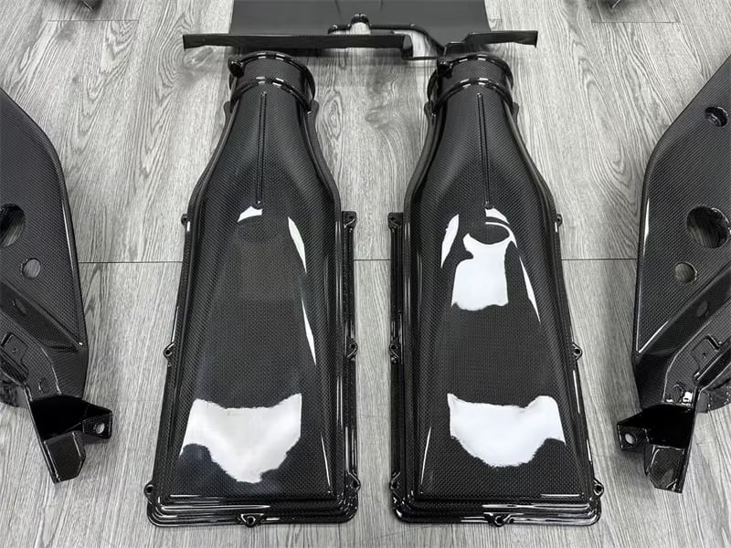 Dry Carbon Fiber Engine Interior Kit - Ferrari 812.