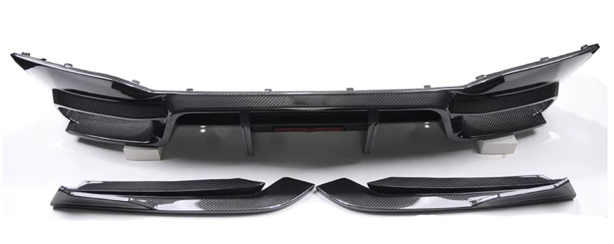 Dry Carbon Fiber Rear Diffuser W/ LED - BMW M5 F90 2018-2019.