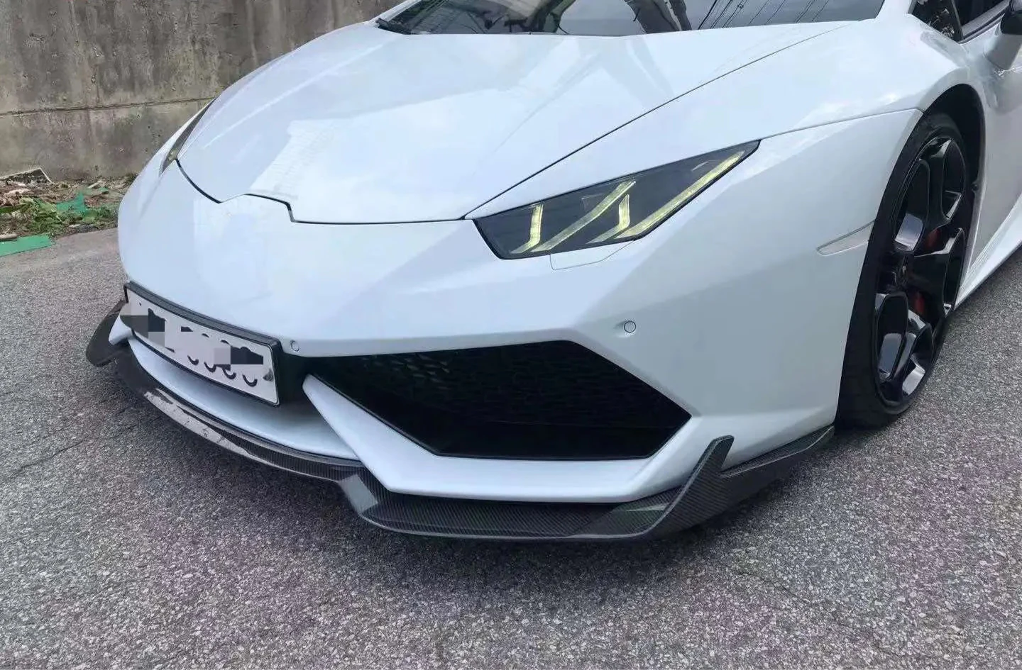 Carbon Fiber R Style Front Lip - Lamborghini Huracan LP610 LP600 LP580.