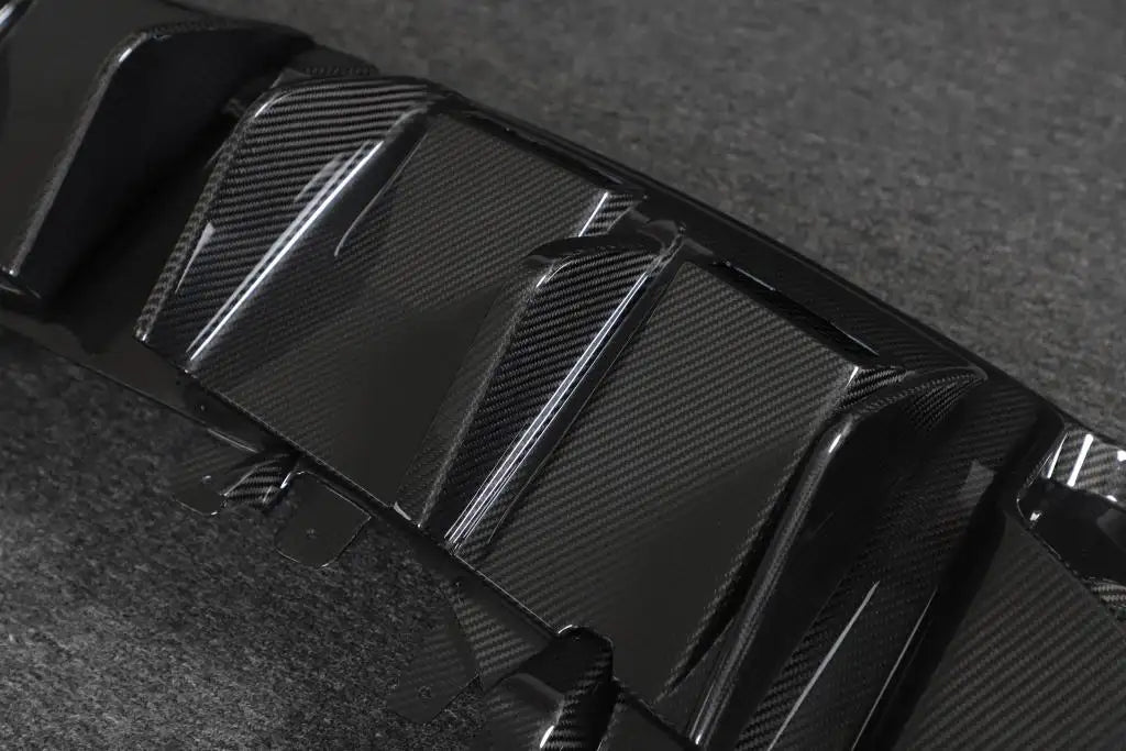 Prepreg Carbon Fiber Rear Diffuser - 2023+ R8 V10.