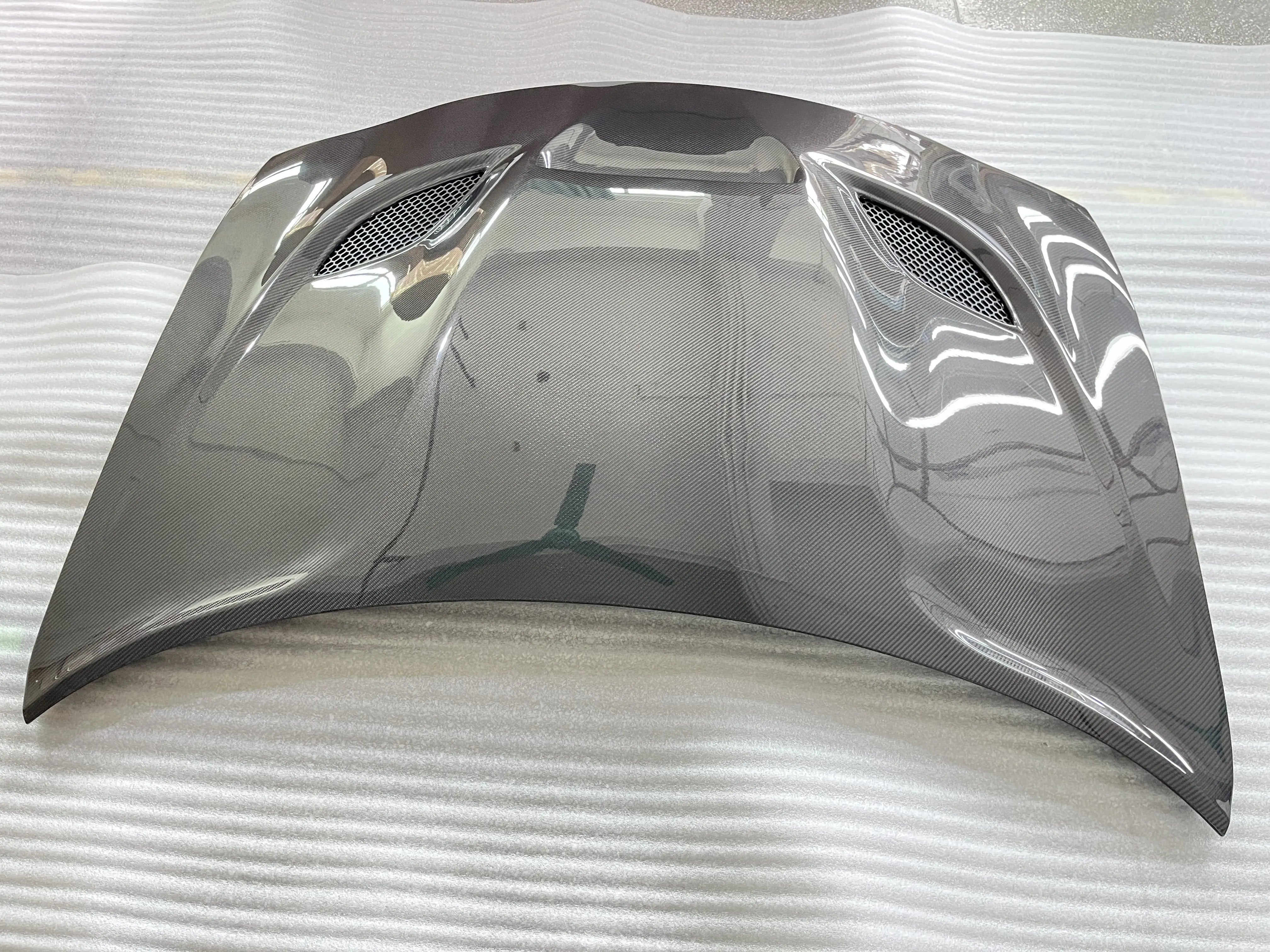 Hell Cat Style Carbon Fiber Hood - 2015-21 Dodge Charger.
