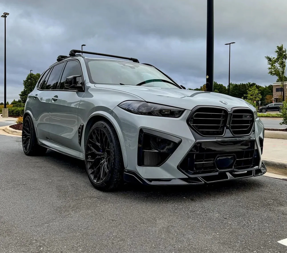 Carbon Fiber LD Style Aerodynamic BodyKit - BMW X5M F95 LCI.