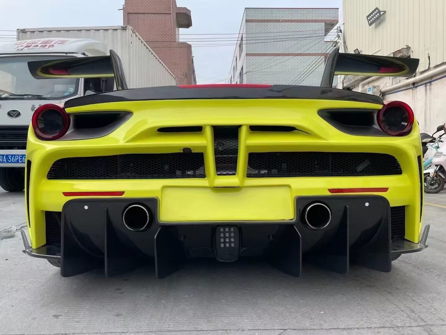Carbon Fiber M Style Aerodynamic Full Body Kit - Ferrari 488 GTB 2015-2018.