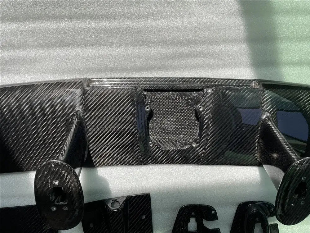 Carbon Fiber Trunk Rear Wing- Lamborghini Gallardo.