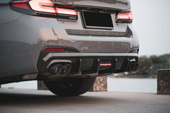 Dry Carbon Fiber Rear Diffuser w/ led - BMW 5 Series G30 G38 2021-2023.
