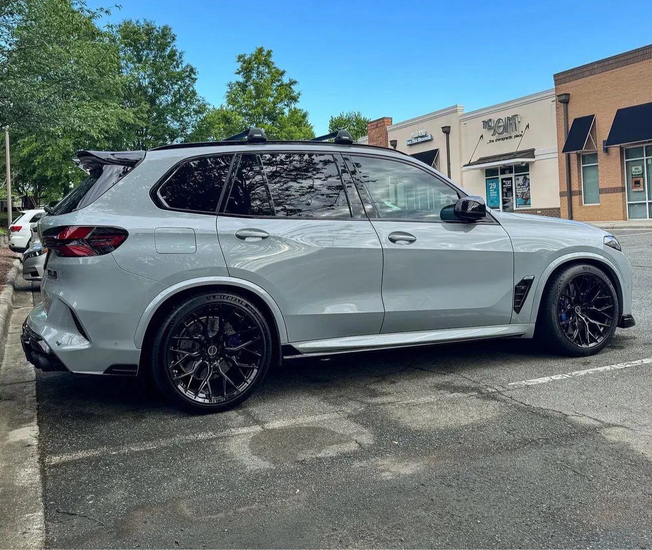 Carbon Fiber LD Style Aerodynamic BodyKit - BMW X5M F95 LCI.