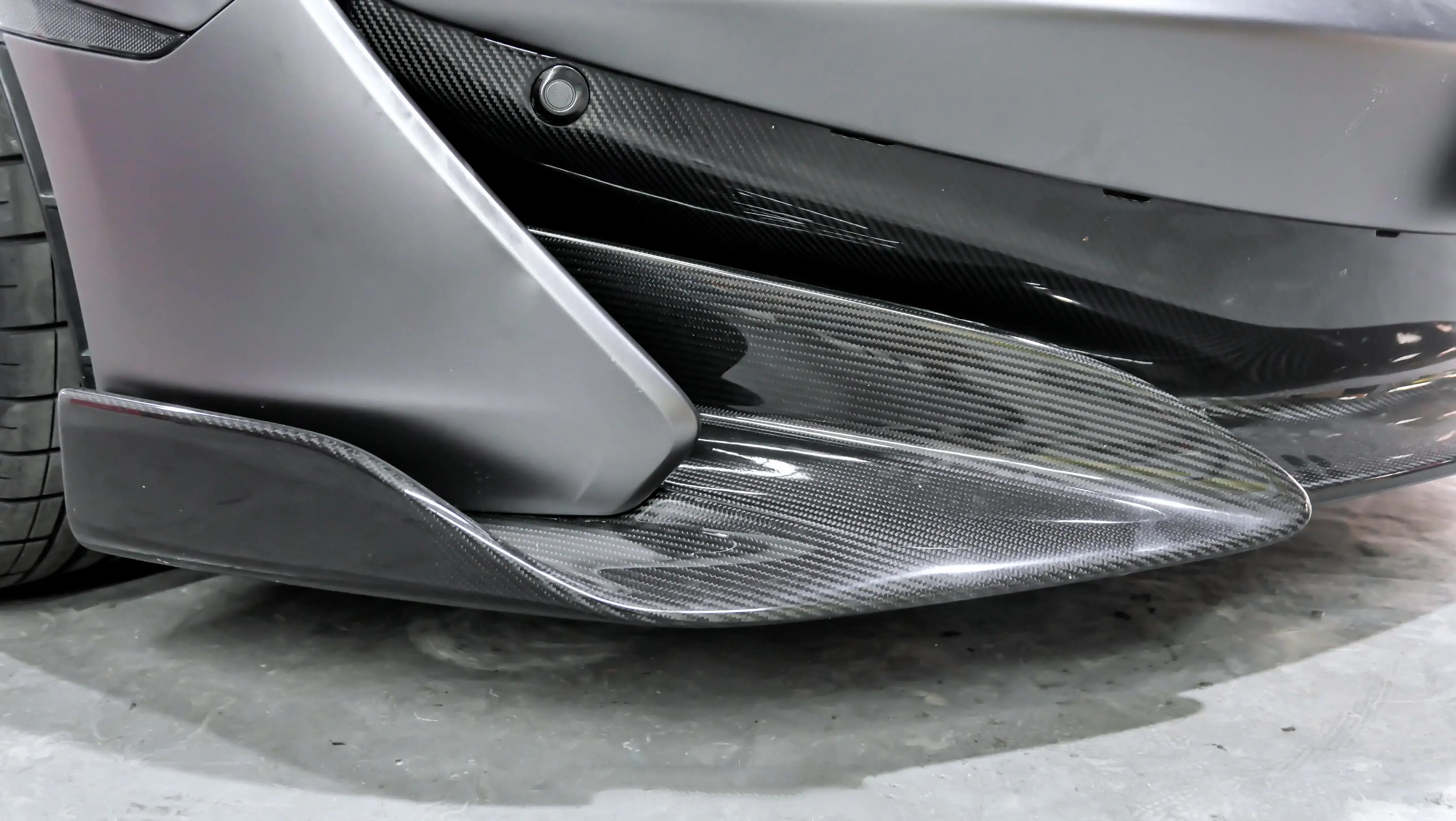 V-Style Carbon Fiber Front Splitter Lip - Mclaren 540C/570S.
