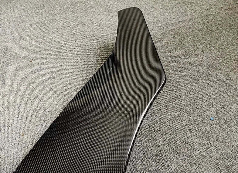 LB Style STYLE CARBON FIBER FRONT LIP - NISSAN GTR R35.