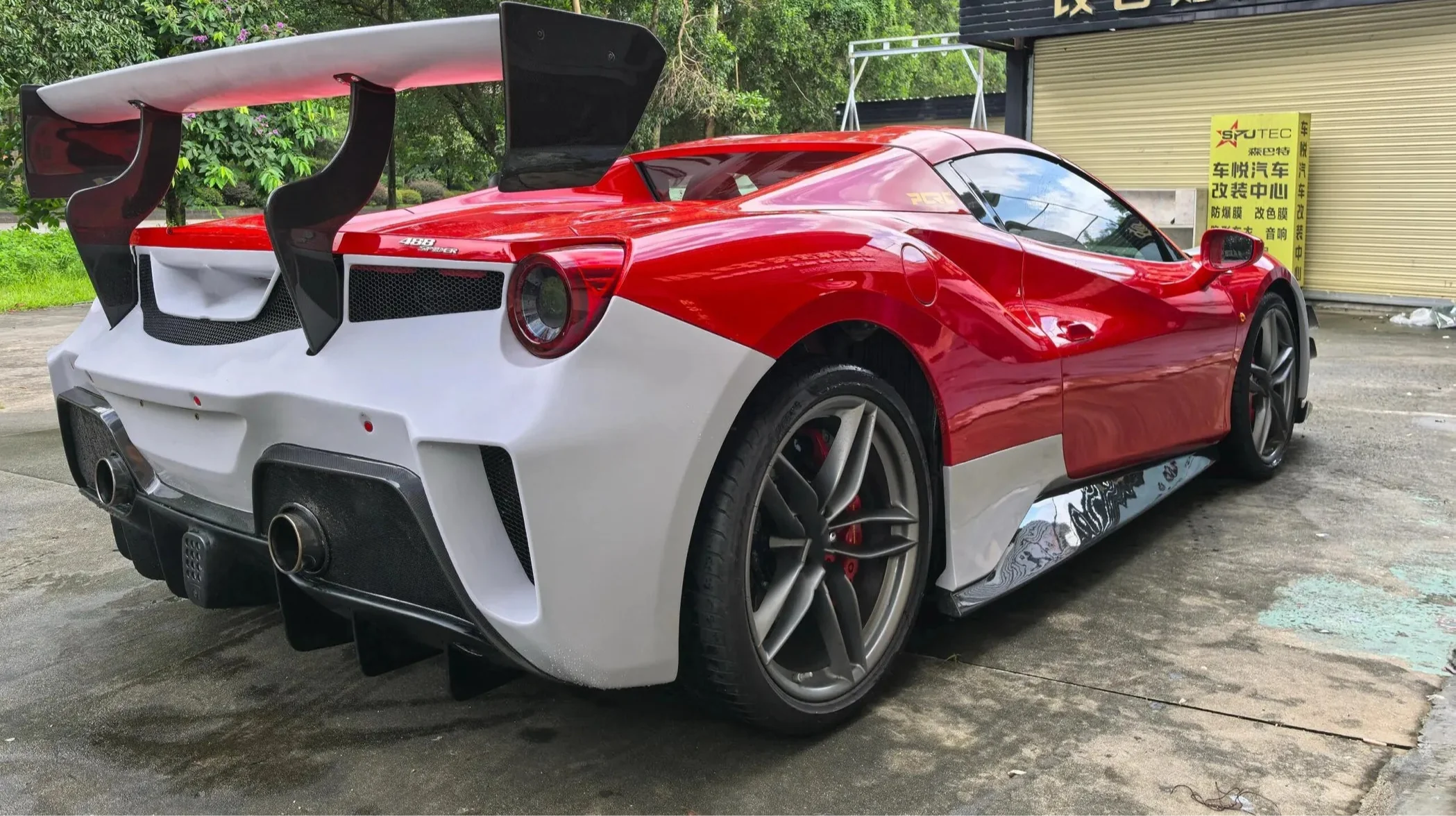 Prepreg Carbon Fiber Aerodynamic EVO Style Body Kit - Ferrari 488.