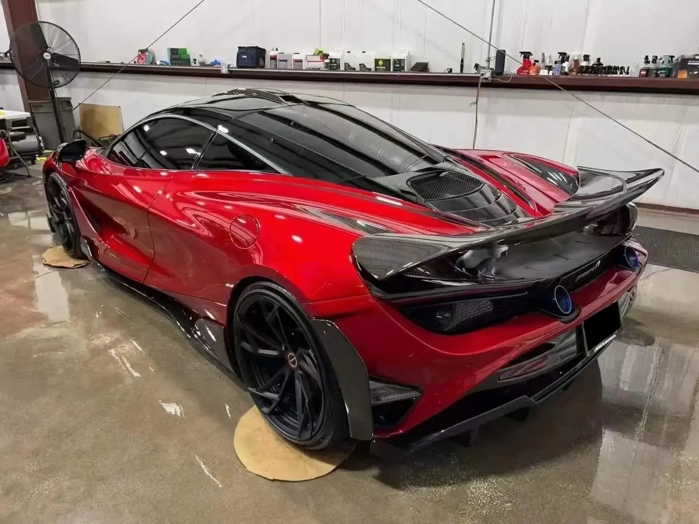 R Style Full Carbon Fiber Aero Kit - McLaren 720s.